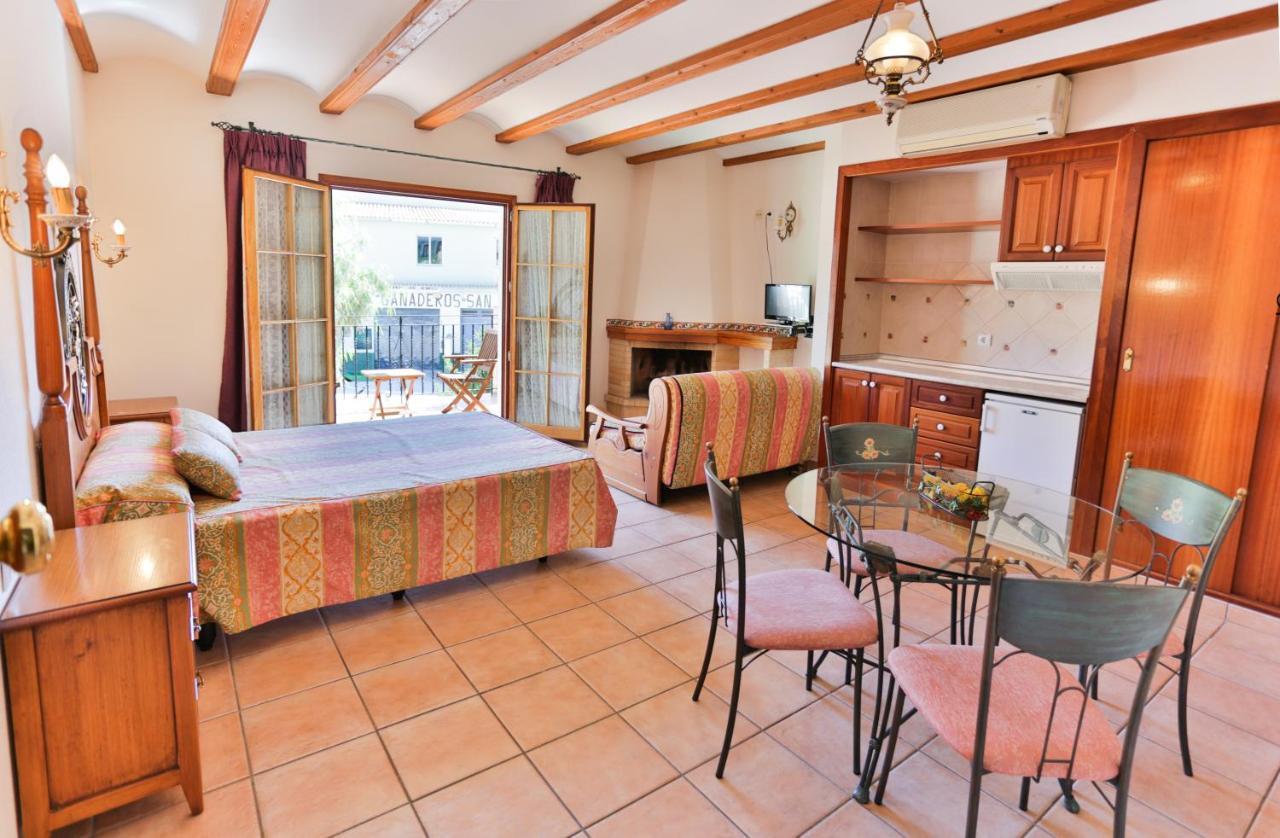 Hotel Rural Serrella Castell De Castells المظهر الخارجي الصورة